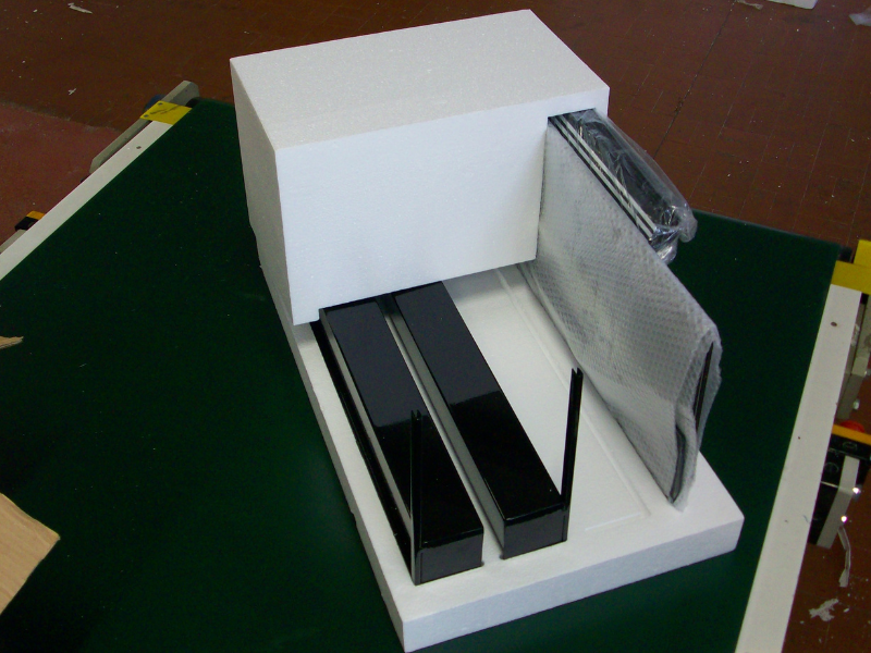 imballaggio per espositore in polistirolo espanso -1 imballaggio per espositore in polistirolo espanso -1