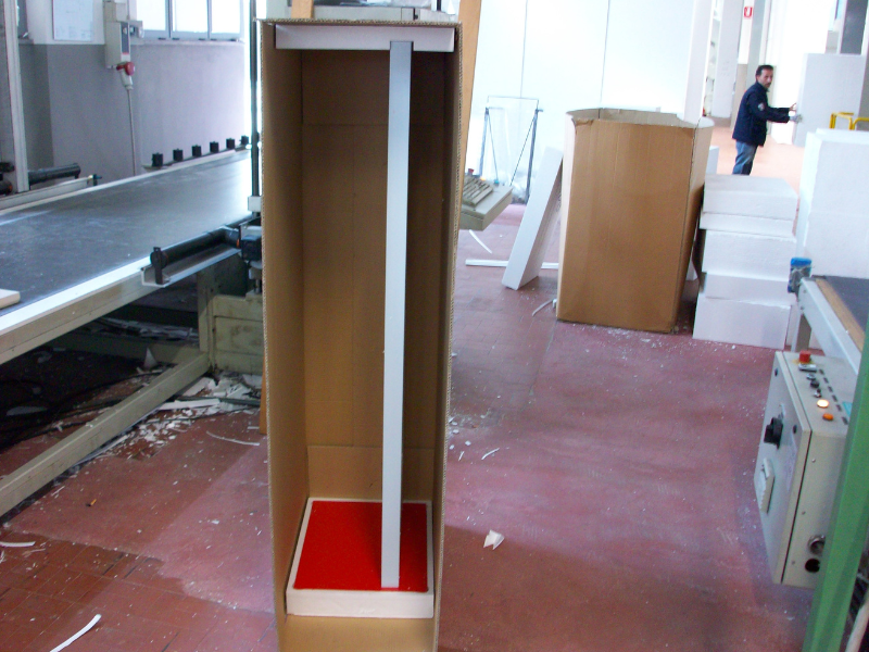 imballaggio per espositori - espositore da terra -3